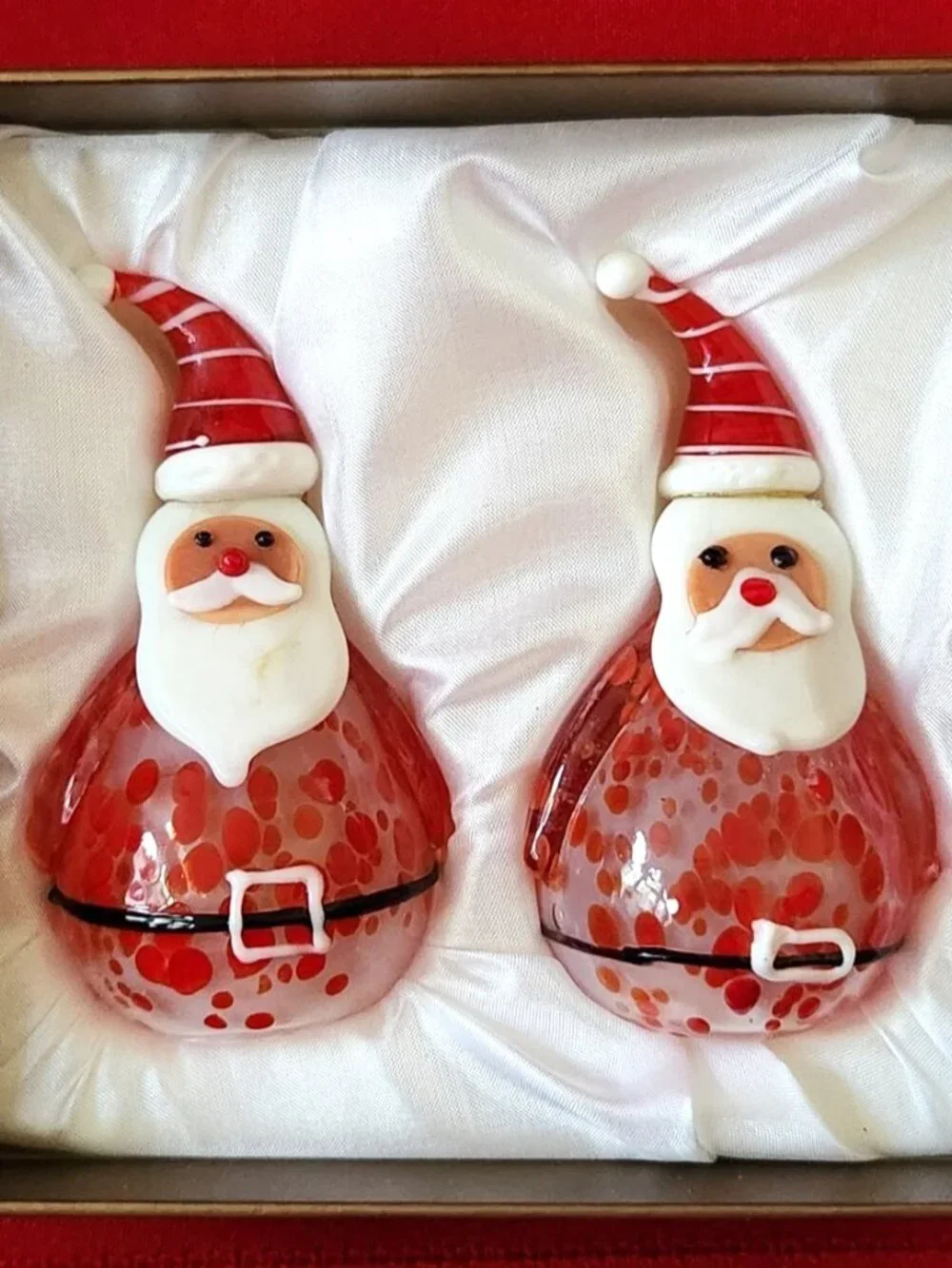 Pier 1 Imports Hand Blown Glass Santa Claus Christmas Salt/Pepper Shakers NIB